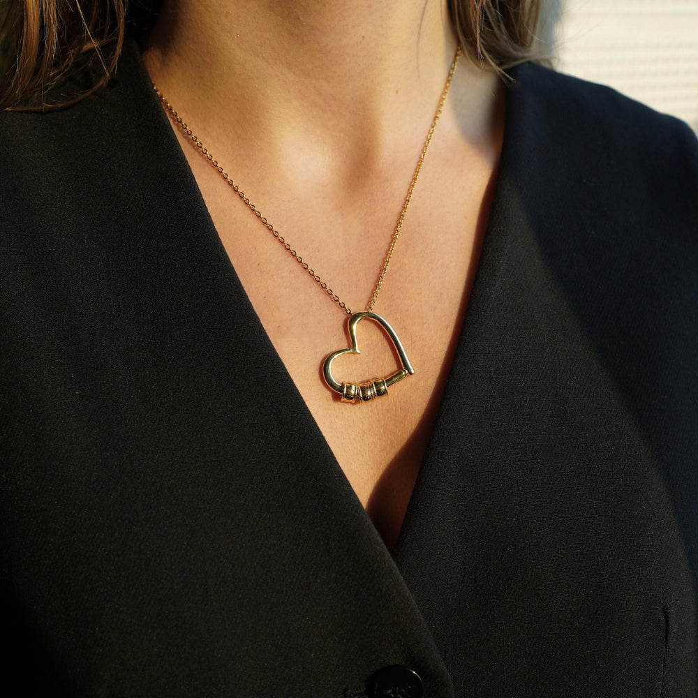 "To My Mom" - Family's Love Engraved Pendant